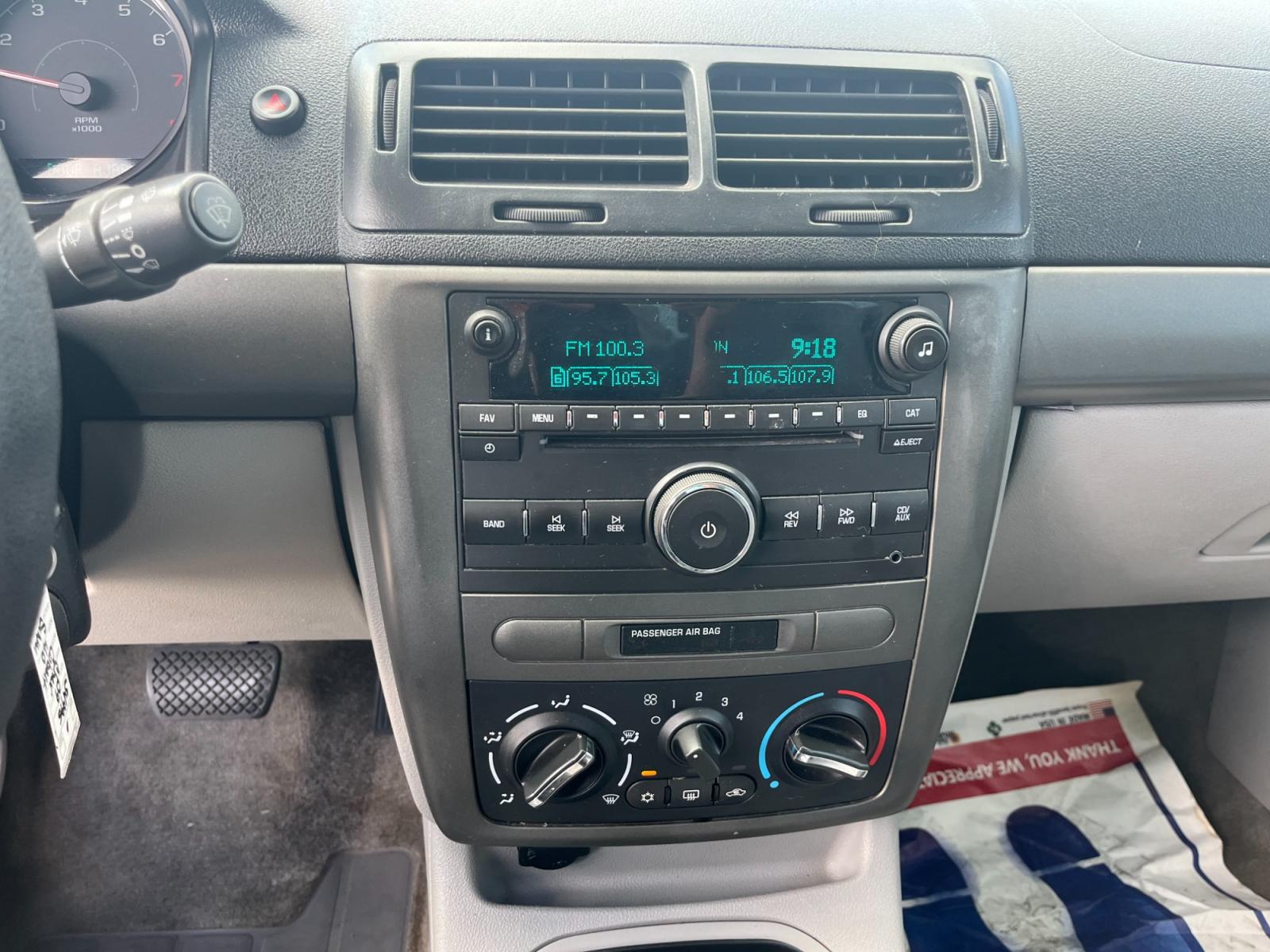 2009 SILVER /black Chevrolet Cobalt LS Sedan (1G1AS58H697) with an 2.2L L4 DOHC 16V engine, 4-Speed Automatic Overdrive transmission, located at 14700 Tomball Parkway 249, Houston, TX, 77086, (281) 444-2200, 29.928619, -95.504074 - Photo #14